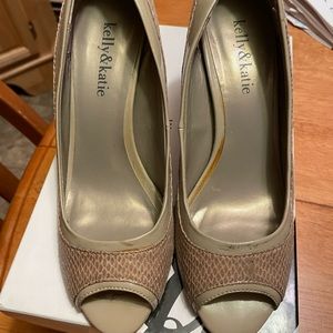 Kelly & Kate nude heels